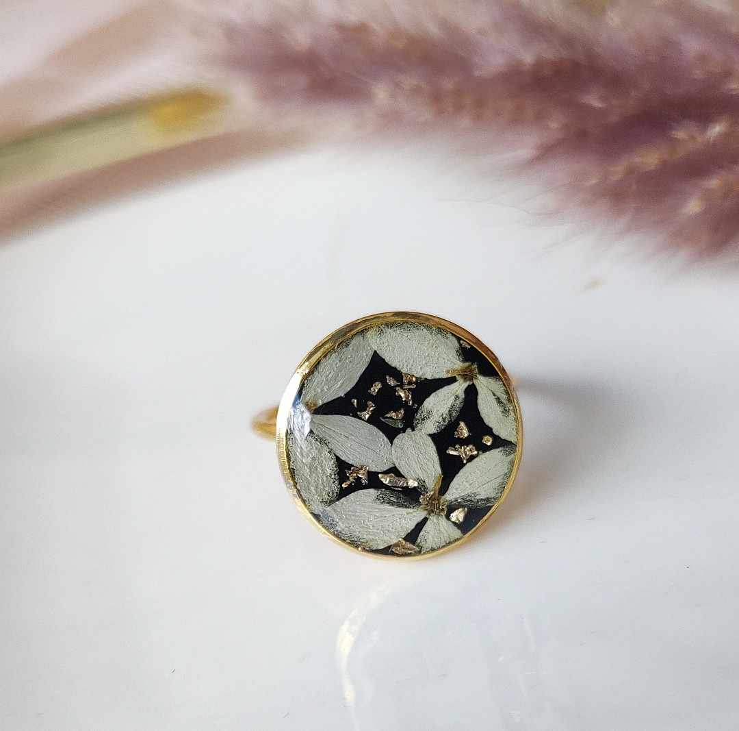 Pierścionek z kwiatami hortensji - obrazek 4