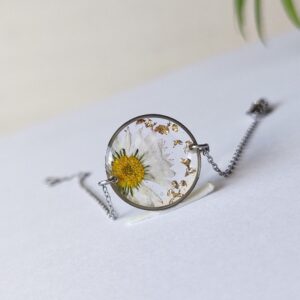 Bransoletka ze stokrotką