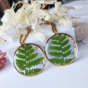 Duży naszyjnik z paprocią