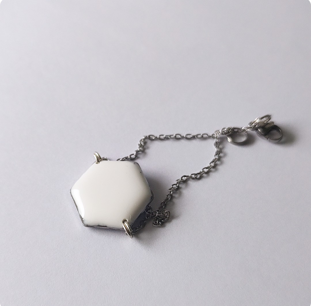 Bransoletka heksagon z niezapominajkami - obrazek 5