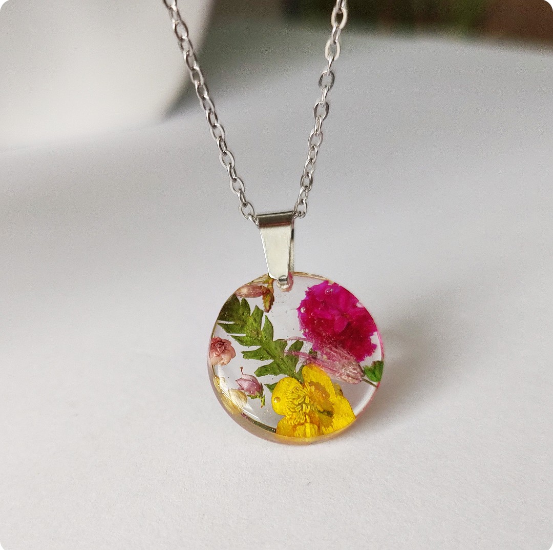 Naszyjnik z polnymi kwiatami - obrazek 4