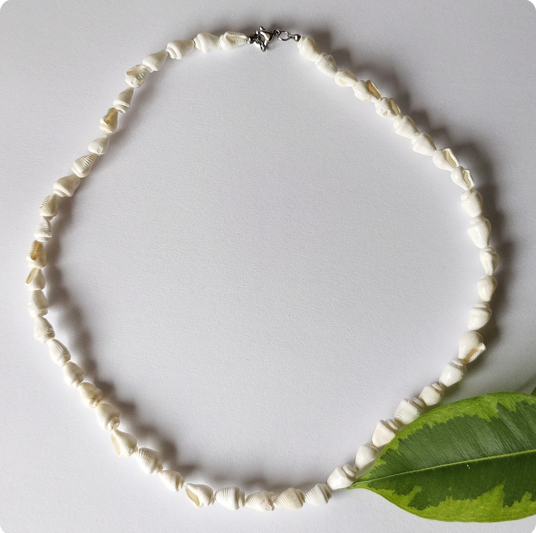 Wakacyjny choker z muszelek - obrazek 2