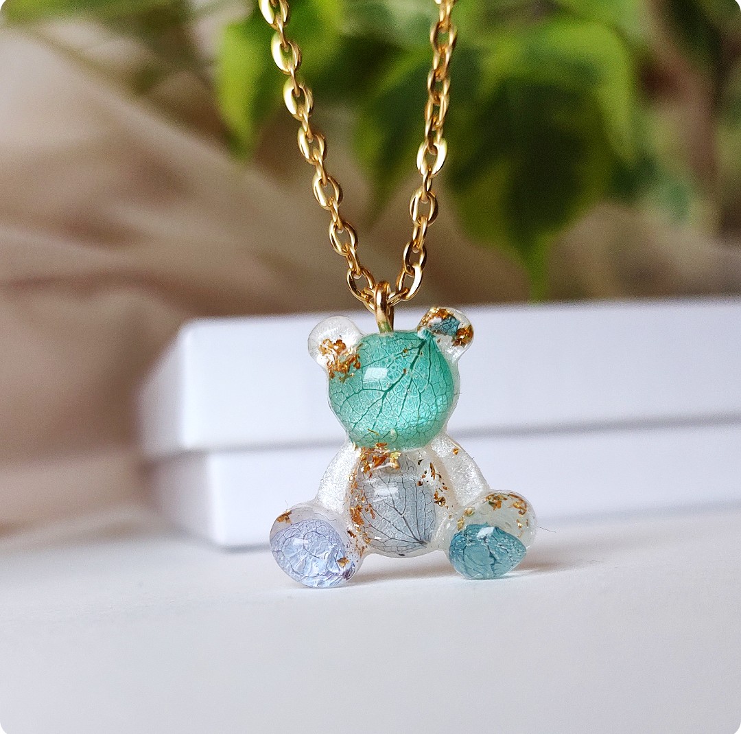 Naszyjnik miś z hortensją - obrazek 7