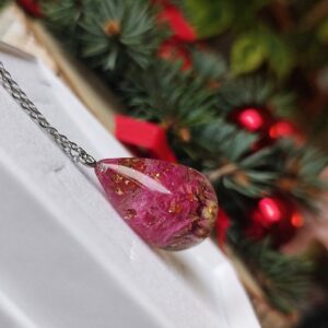 Naszyjnik stożek z różowym chabrem