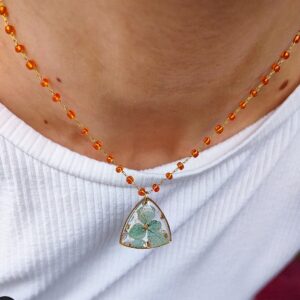 Naszyjnik z hortensją i koralikami