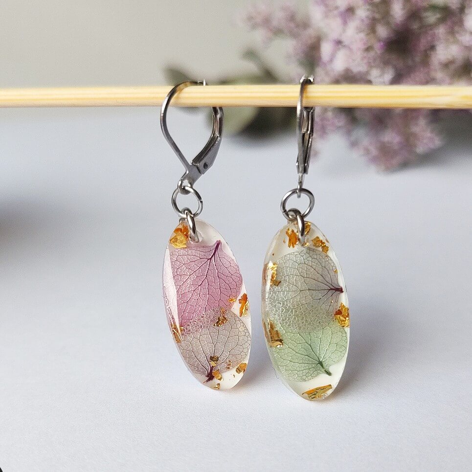 Kolczyki z płatkami hortensji