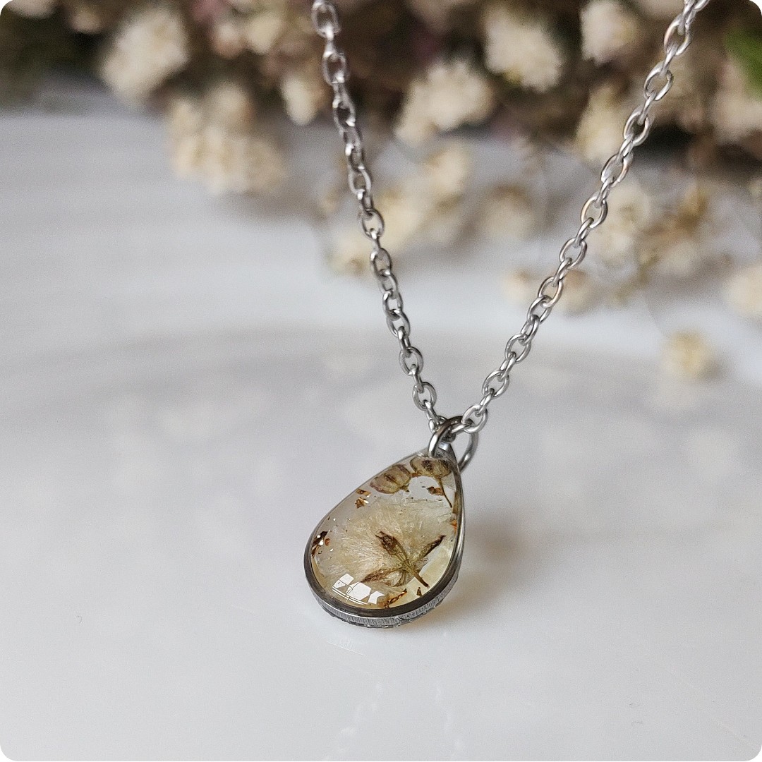 Naszyjnik z gipsówką - obrazek 2