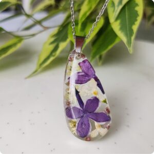 Naszyjnik łezka z lilakiem