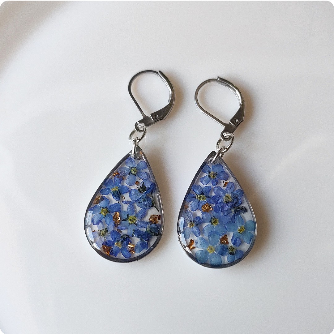 Kolczyki łezki z niezapominajkami