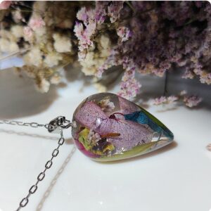 Naszyjnik wahadełko z kwiatami