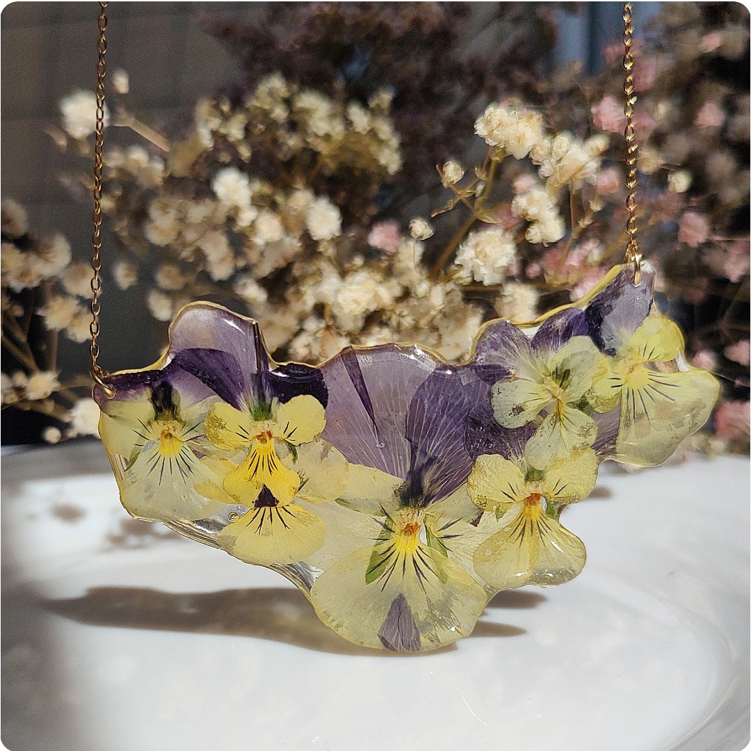 Naszyjnik z bratkami - obrazek 6