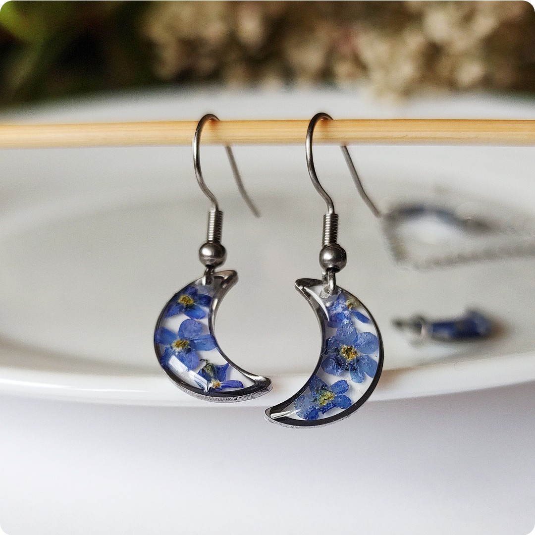 Komplet biżuterii księżyce z niezapominajkami - obrazek 3