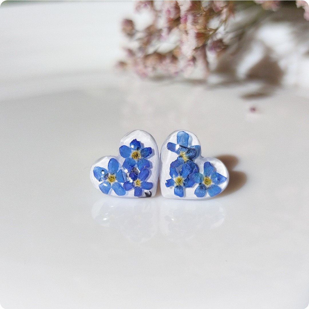 Kolczyki sztyfty z niezapominajkami