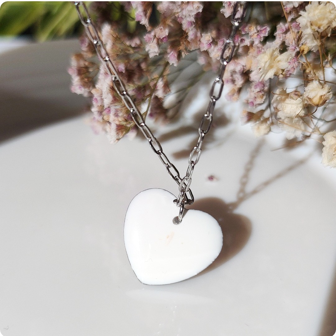 Naszyjnik serduszko z niezapominajkami - obrazek 3