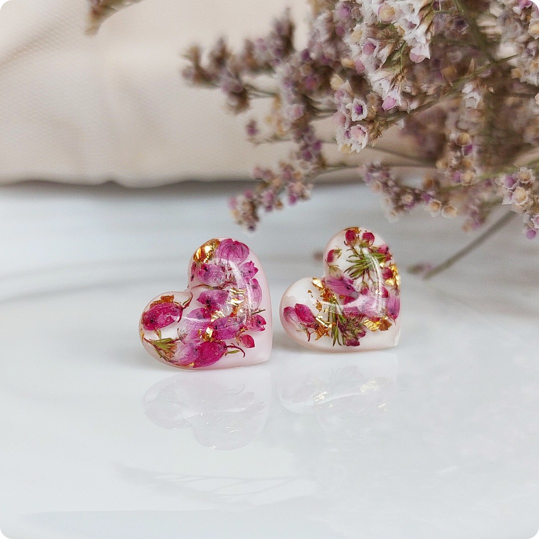 Sztyfty serca z wrzosami i płatkami złota - obrazek 2
