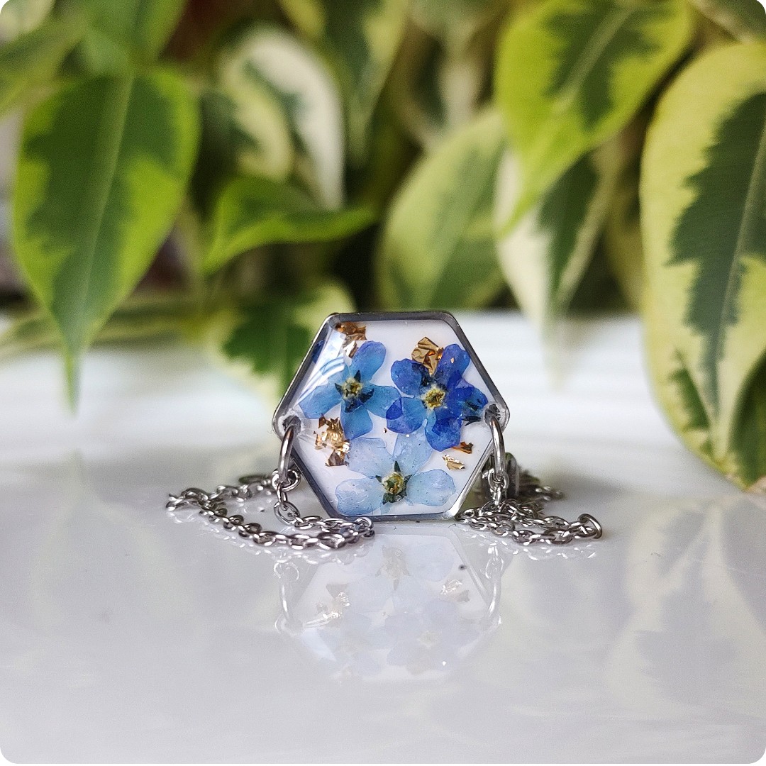 Bransoletka heksagon z niezapominajkami - obrazek 4