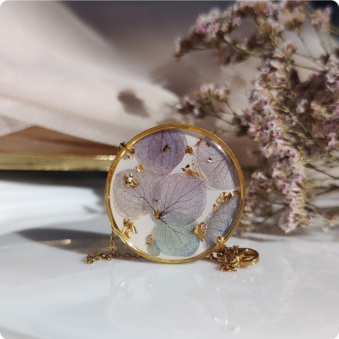 Okrągła bransoletka z hortensją - obrazek 4