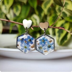 Kolczyki heksagony z niezapominajkami