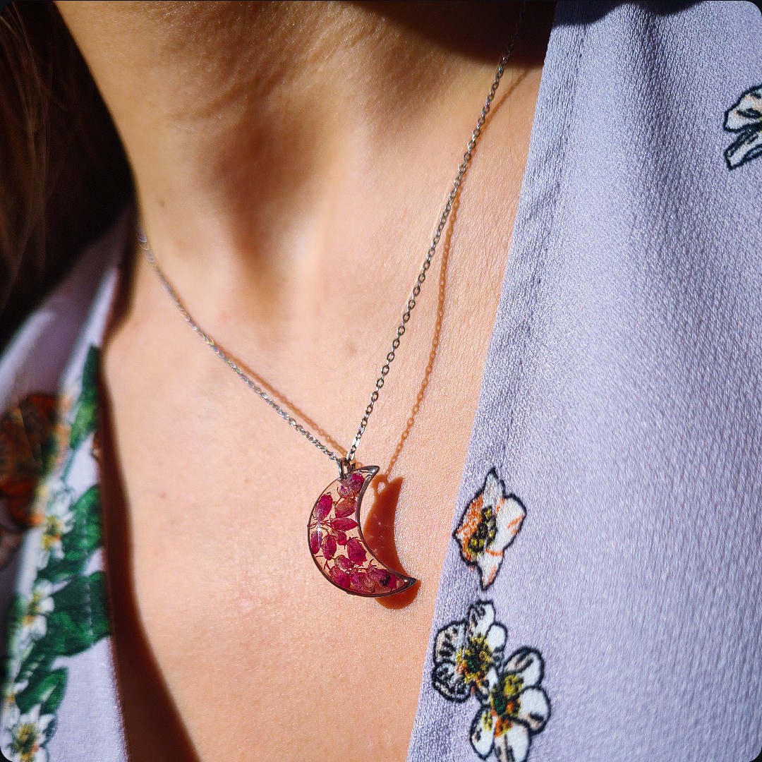 Naszyjnik księżyc z wrzoścami