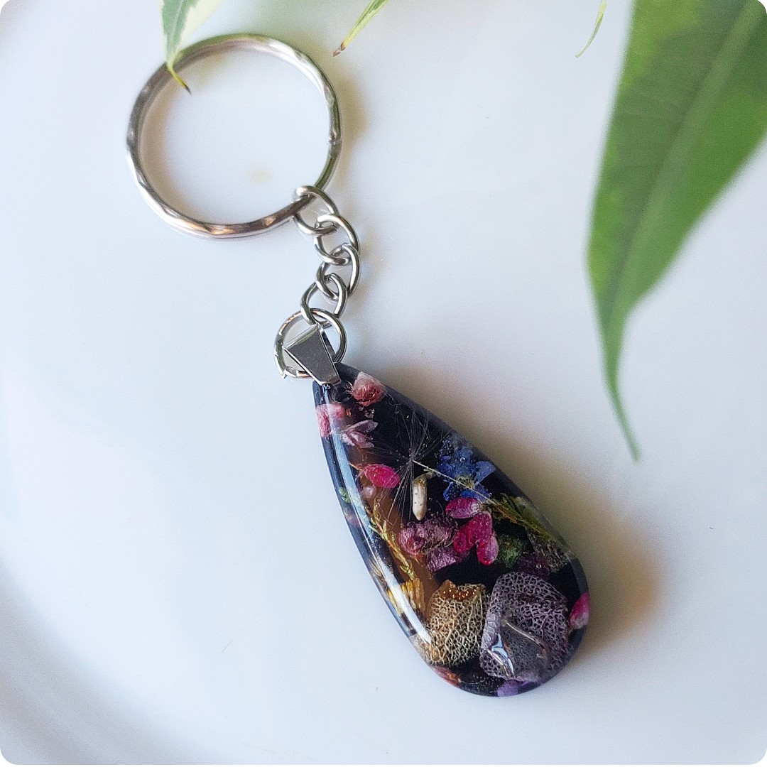 Brelok do kluczy z kwiatami - obrazek 3