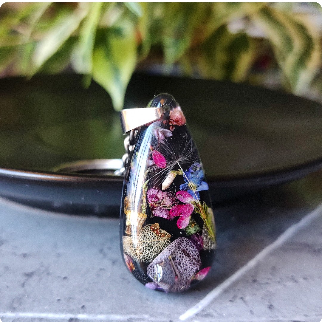 Brelok do kluczy z kwiatami - obrazek 4