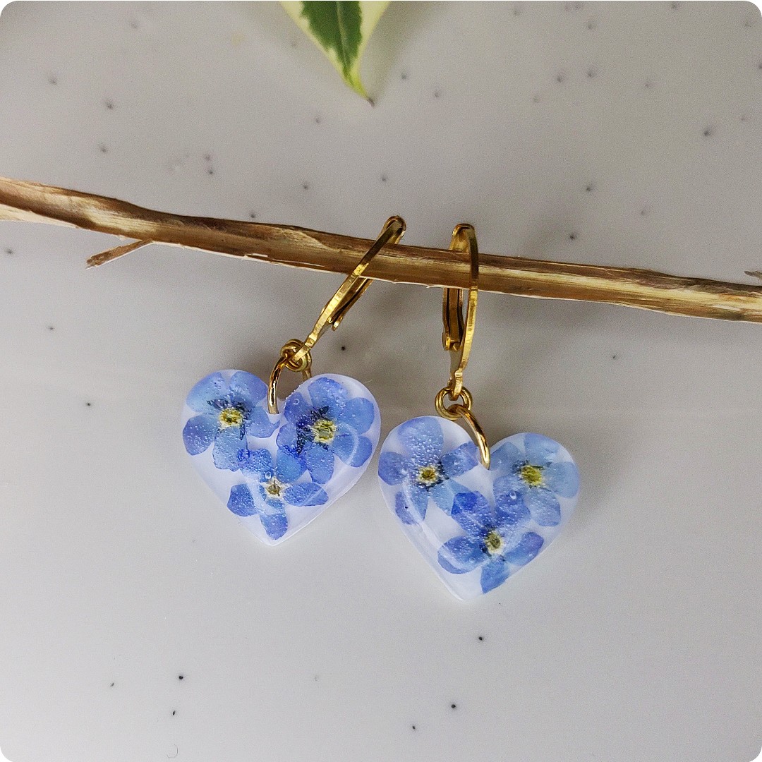 Kolczyki serca z niezapominajkami - obrazek 4