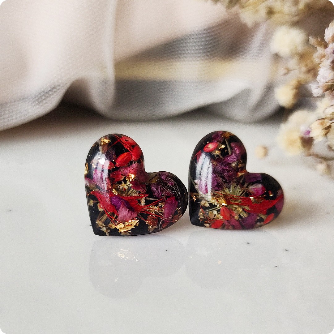 Kolczyki serca z czerwonymi kwiatami - obrazek 2