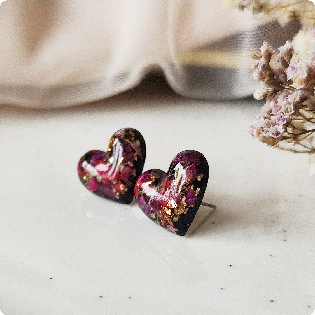 Kolczyki serca z czerwonymi kwiatami - obrazek 4