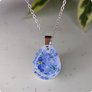 Naszyjnik z niezapominajkami