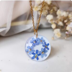 Naszyjnik wianek z niezapominajkami