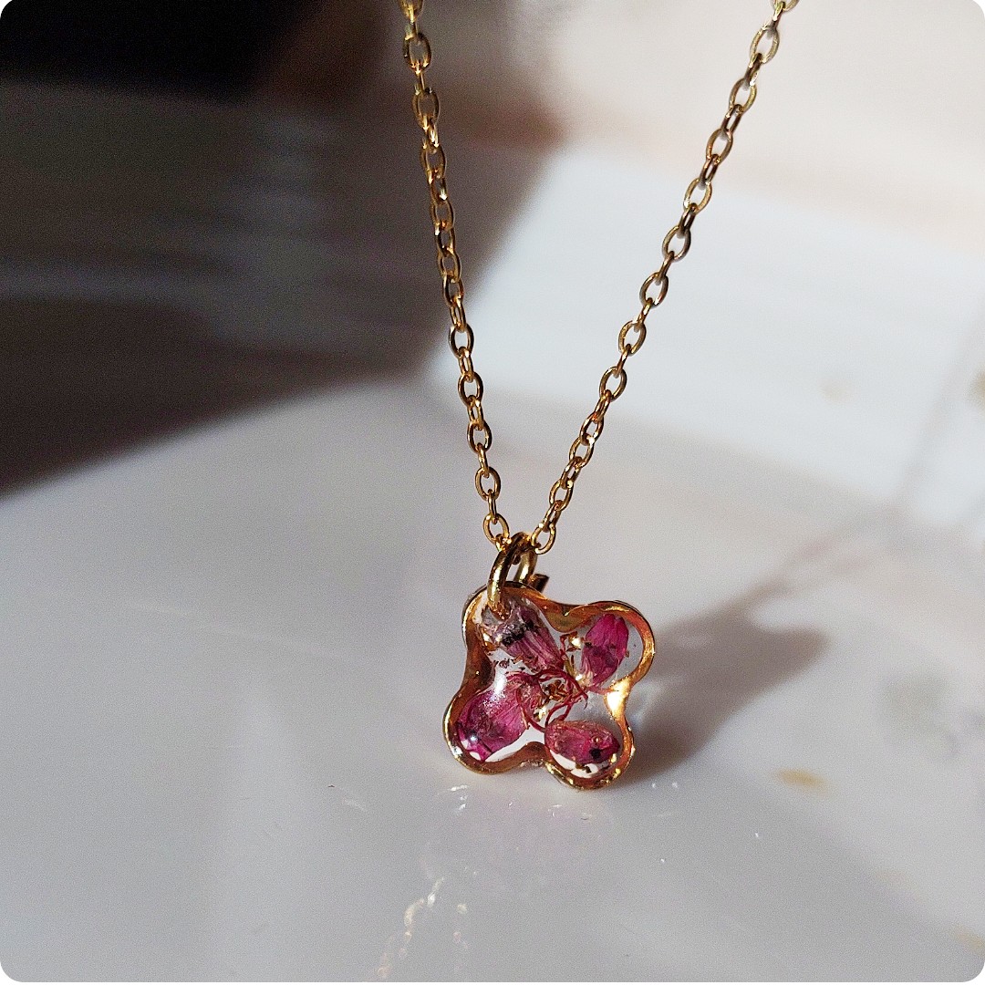 Delikatny naszyjnik z wrzoścem - obrazek 2