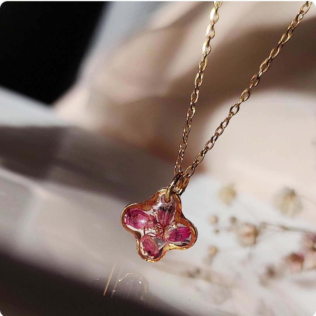 Delikatny naszyjnik z wrzoścem - obrazek 3