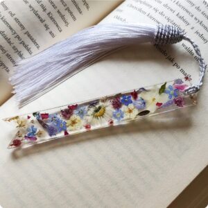 Zakładka do książki z kwiatami