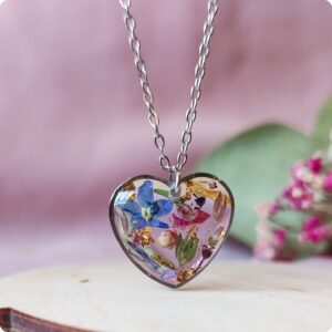 Naszyjnik serce z kwiatami