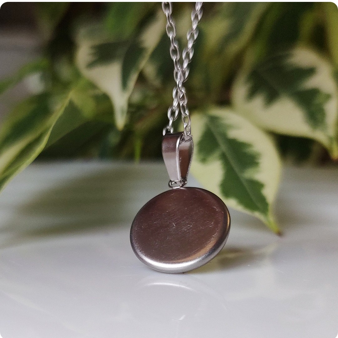 Naszyjnik z białą gipsówką - obrazek 4