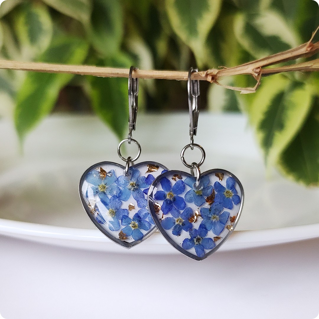 Kolczyki serca z niezapominajkami - obrazek 3