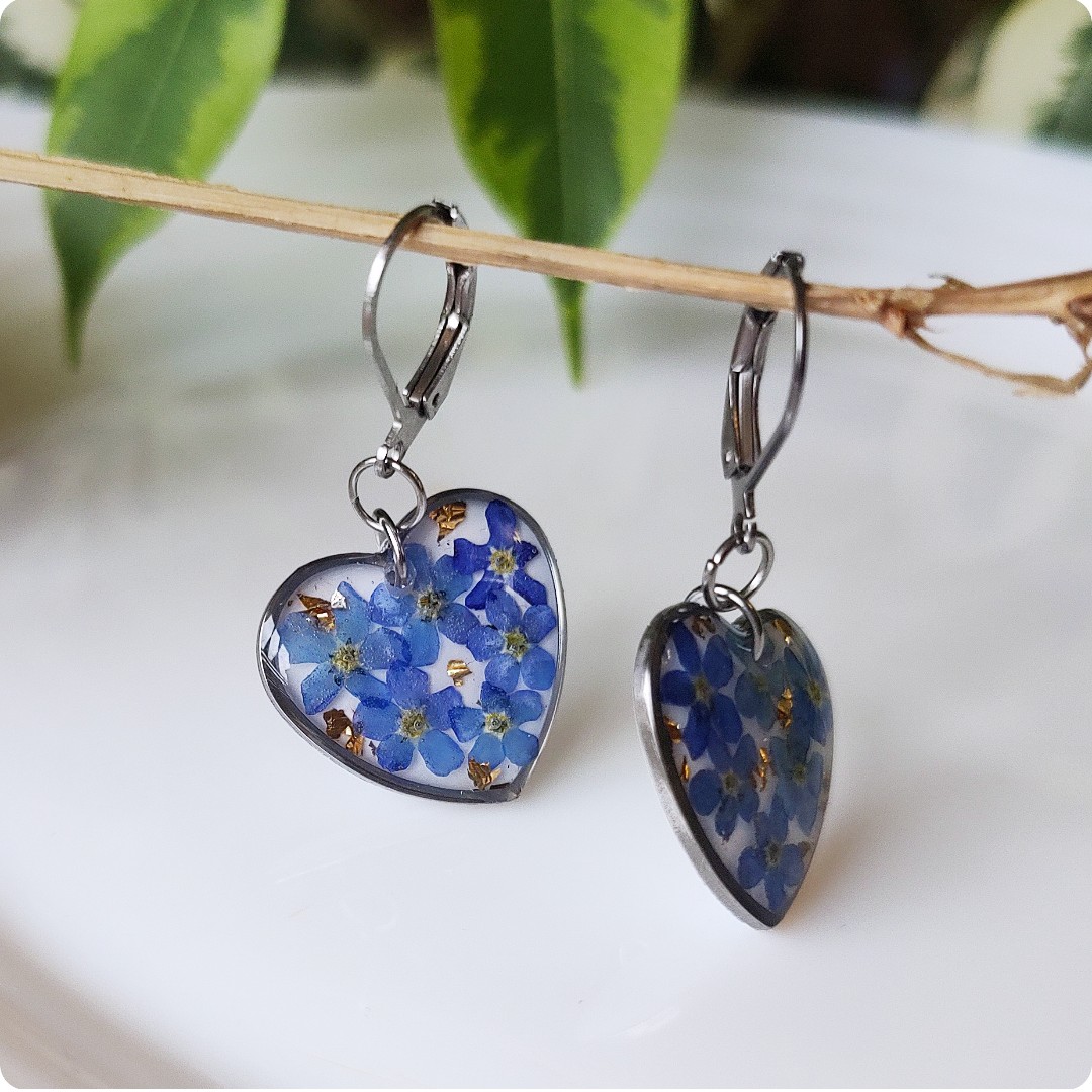Kolczyki serca z niezapominajkami - obrazek 5