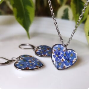 Komplet biżuterii serca z niezapominajkami
