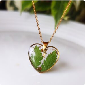 Naszyjnik serce z paprocią