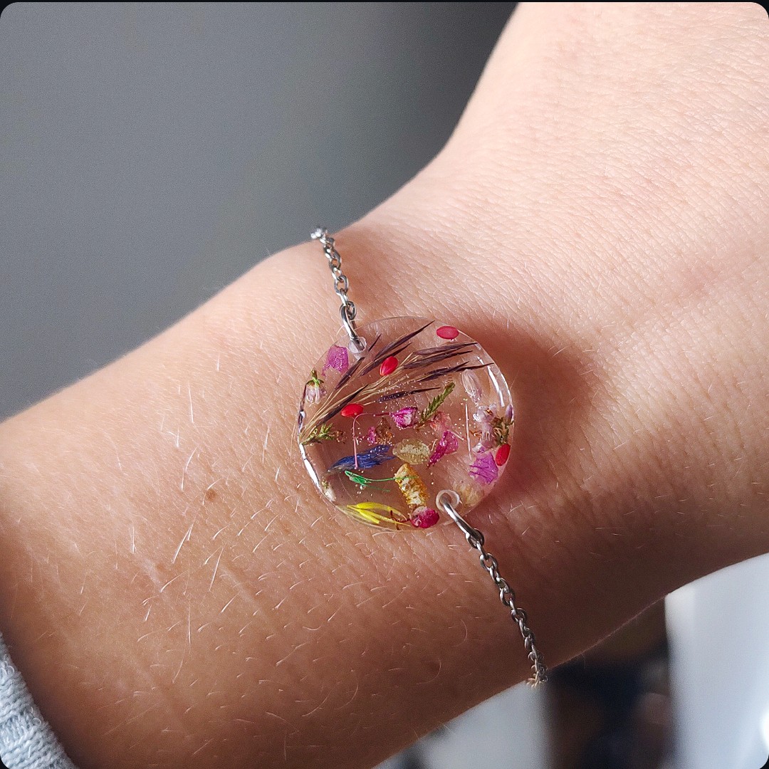 Bransoletka z kwiatami