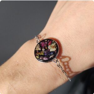 Regulowana bransoletka z kwiatami