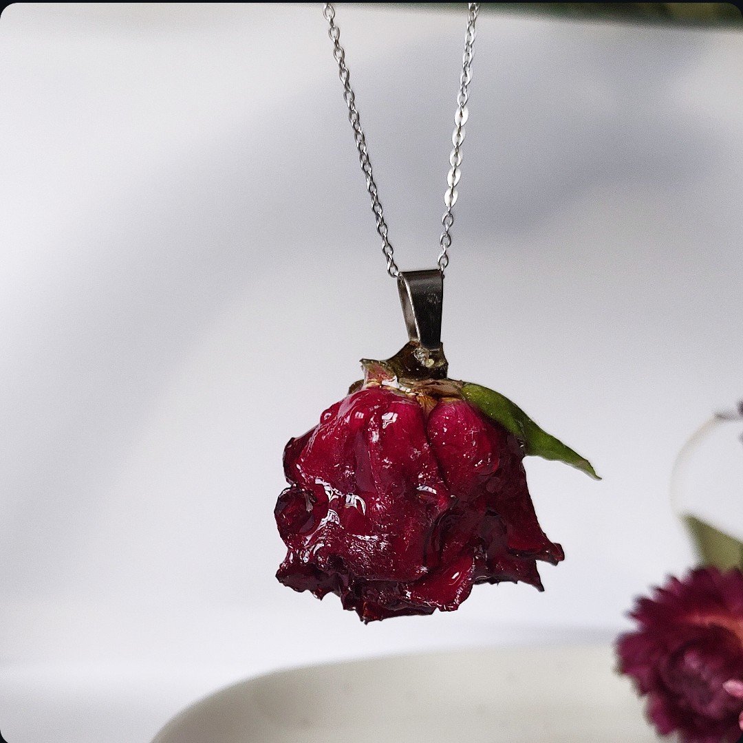 Naszyjnik róża - obrazek 2