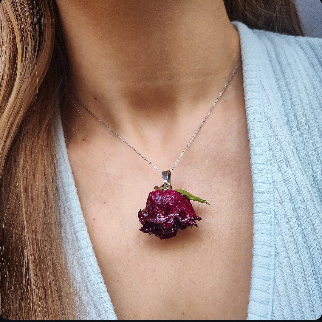 Naszyjnik róża - obrazek 3