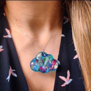 Naszyjnik chmurka z kwiatami