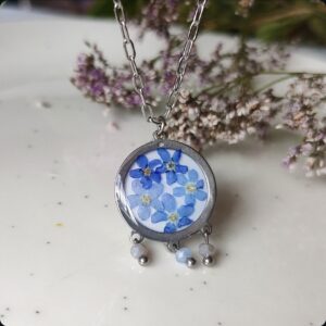 Naszyjnik z niezapominajkami